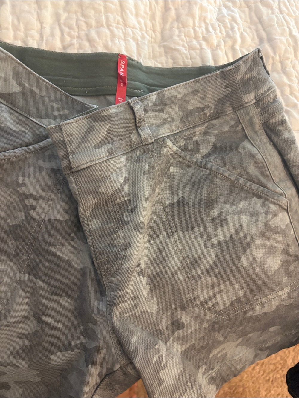 Spanx camouflage shorts Sz M